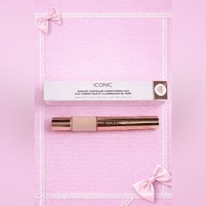 ICONIC London Radiant Concealer and brighting Duo natural light